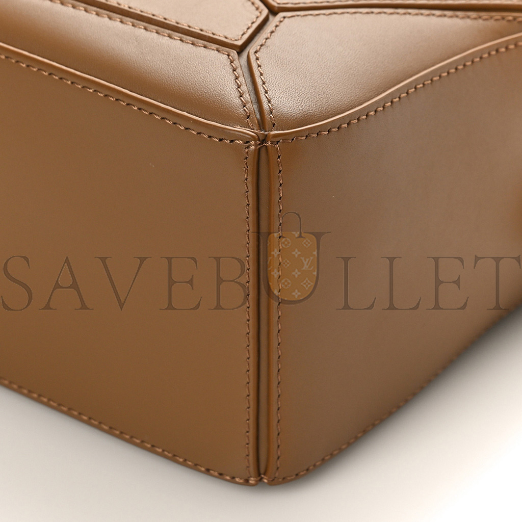 LOEWE SATIN CALFSKIN MONOCHROME SMALL PUZZLE EDGE BAG PALE OAK (24*16.5*10.5cm)